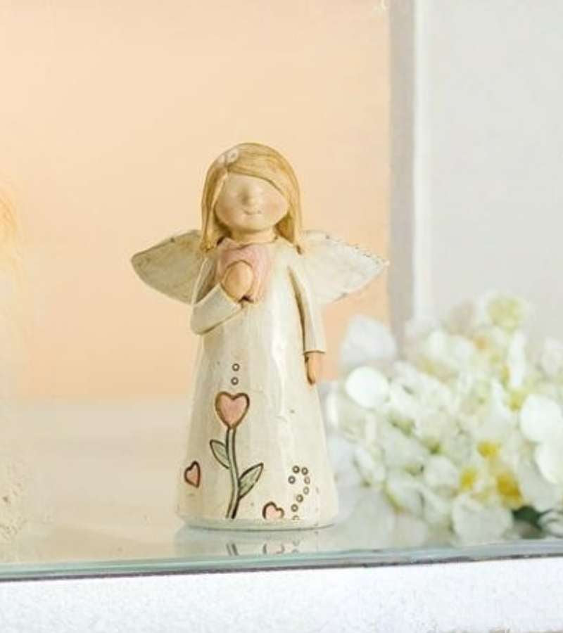 Engel med hjerteblomst OnlyByGrace