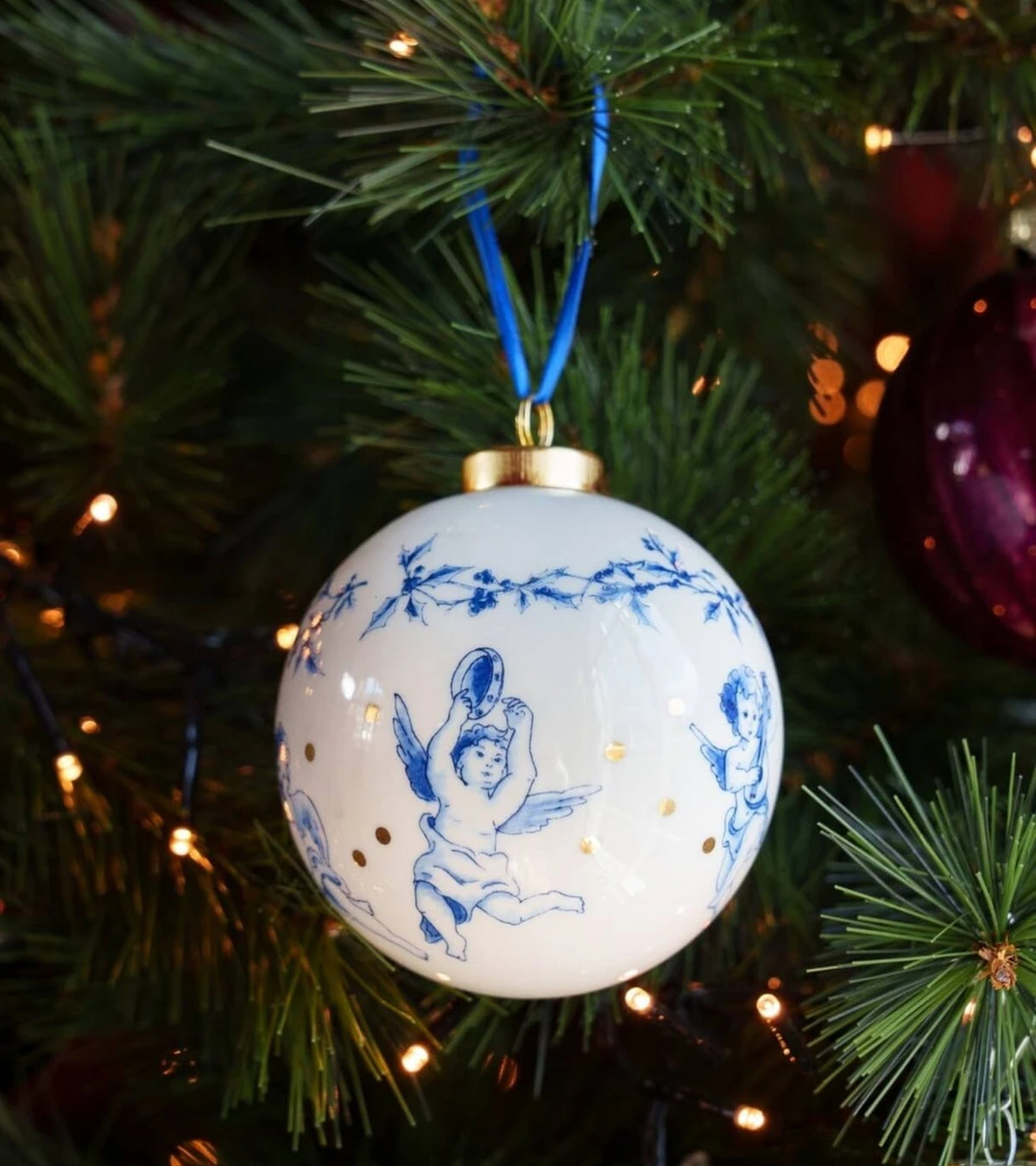 Julekugle med juleengle, Porcelæn