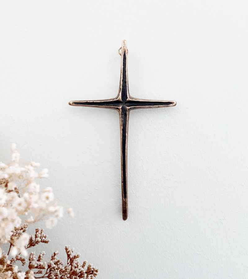 OnlyByGrace Bronze Kors Stor