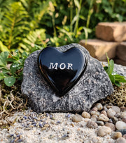 MOR, Sort Glashjerte På Granitsten
