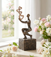 Skulptur: Kærlighed i overflod, H 24 cm