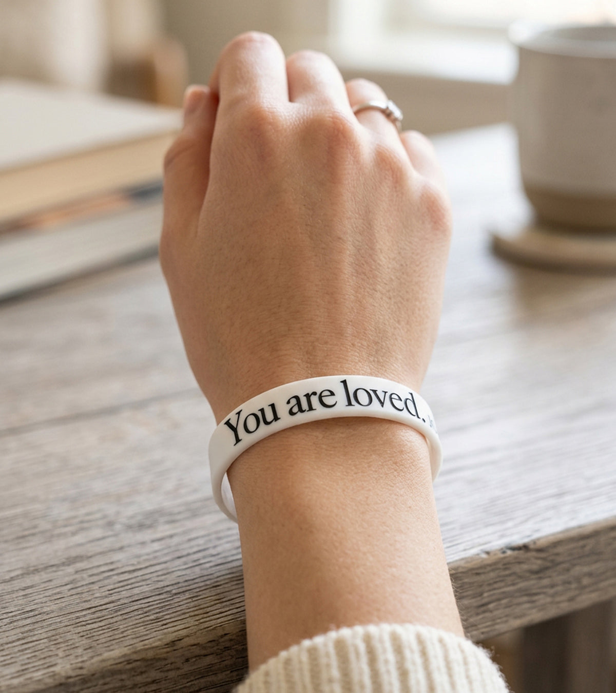 Silikone Armbånd: You Are Loved, Hvid