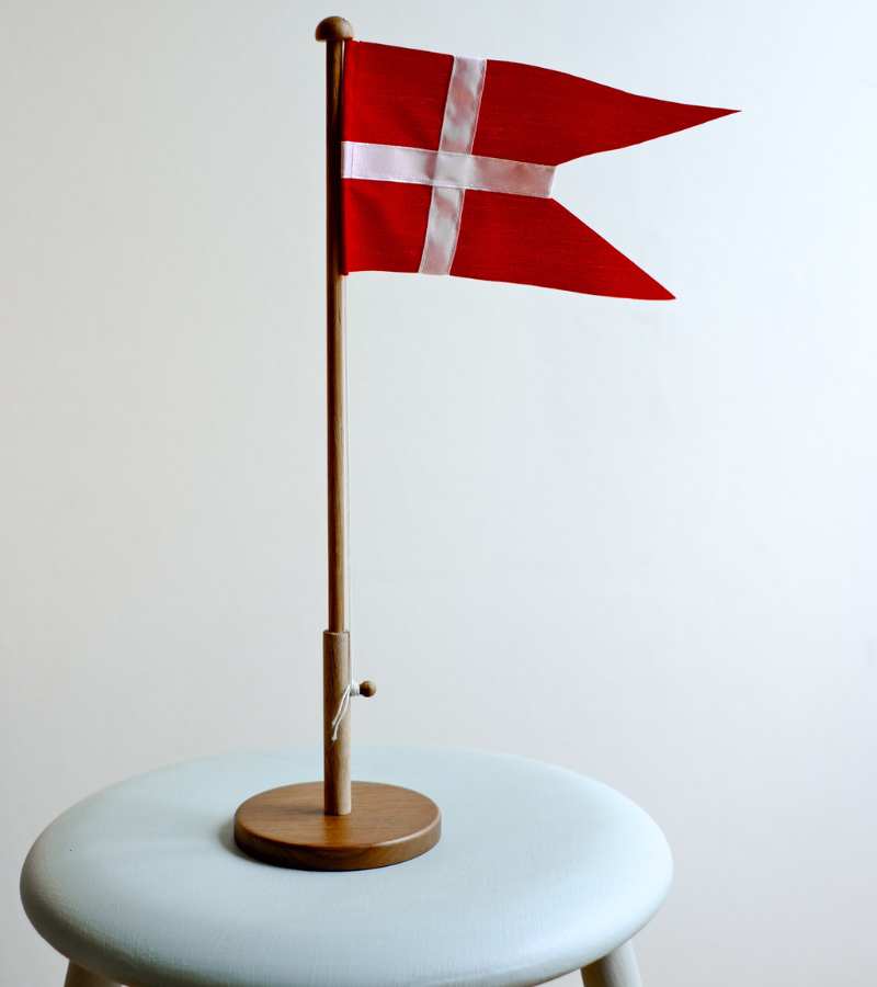 Bord Flagstang i Egetræ, 39 cm