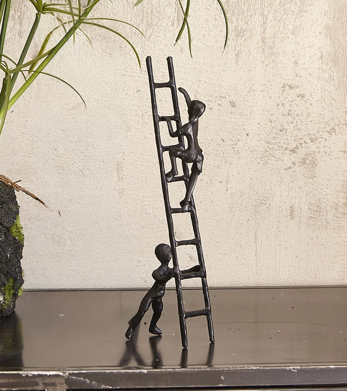 Skulptur, Teamwork, Antikgrøn, H 25 cm
